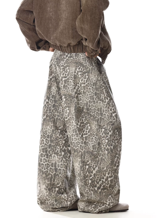 "JAGUAR" BAGGY JEANS